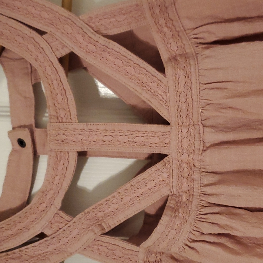 Top - Picture 2 of 3